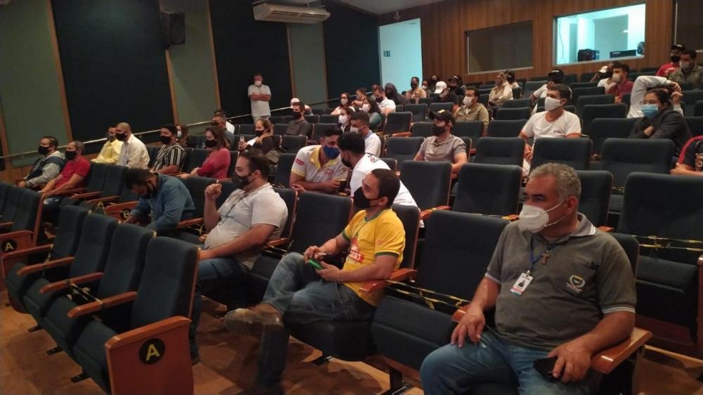 Prefeitura realiza capacitação para profissionais de açougue