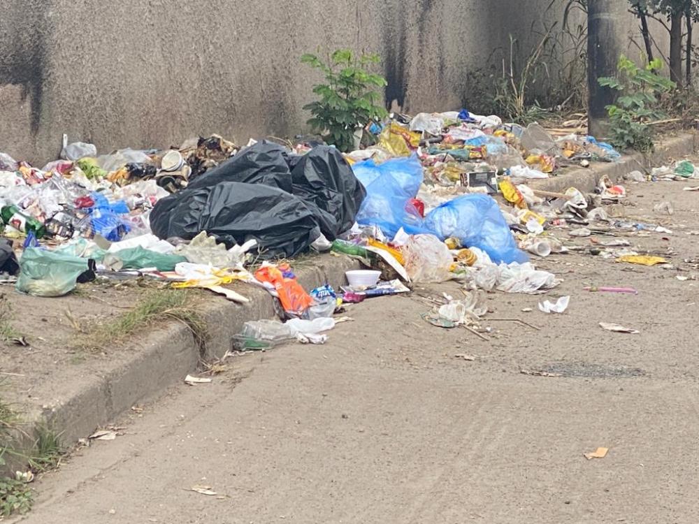 Prefeitura pede apoio à população quanto ao descarte do lixo