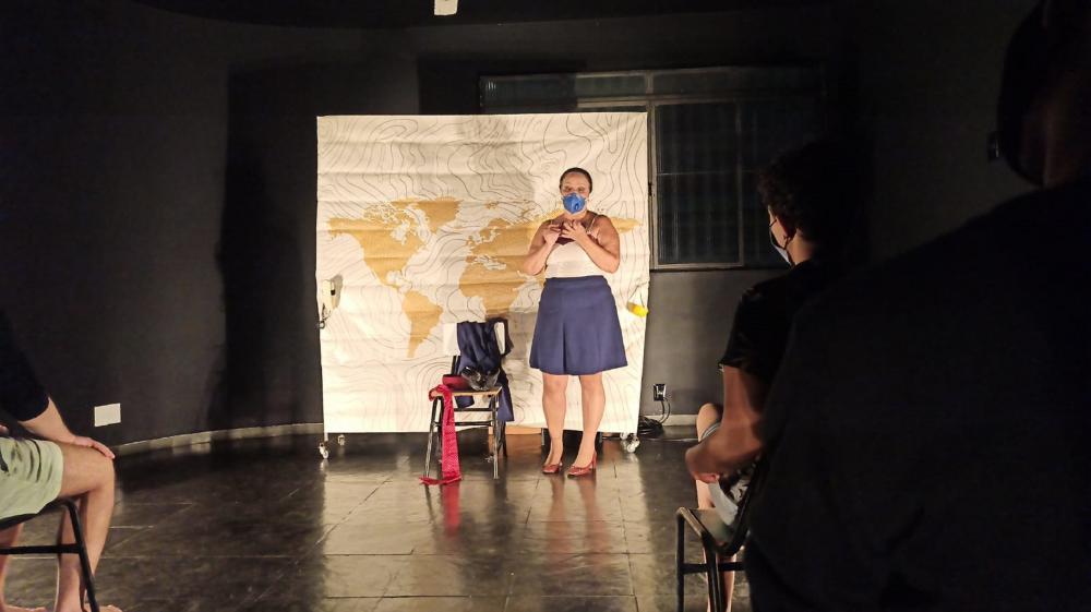 EMAC realiza intercâmbio com grupo teatral Perna de Palco 