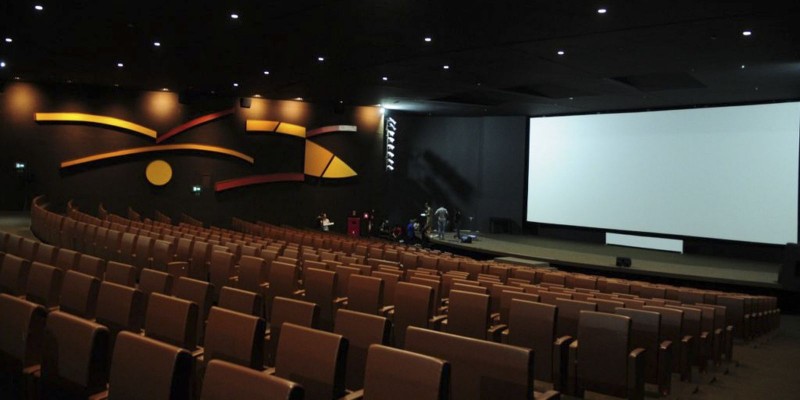 Após retomada, público ainda pretende assistir a espetáculos virtuais