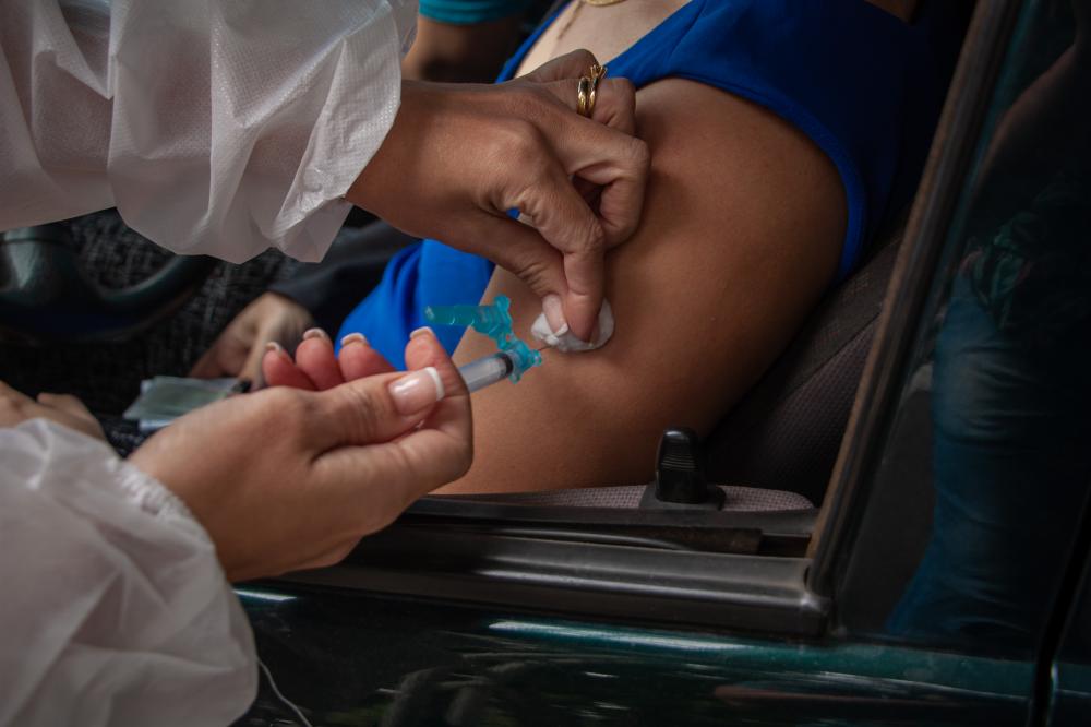 Vacinação contra Covid-19 segue em ritmo acelerado em Ipatinga