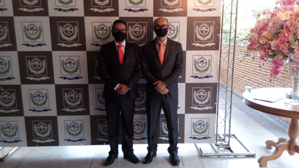 Empossados em Santana do Paraíso prefeito, vice e vereadores