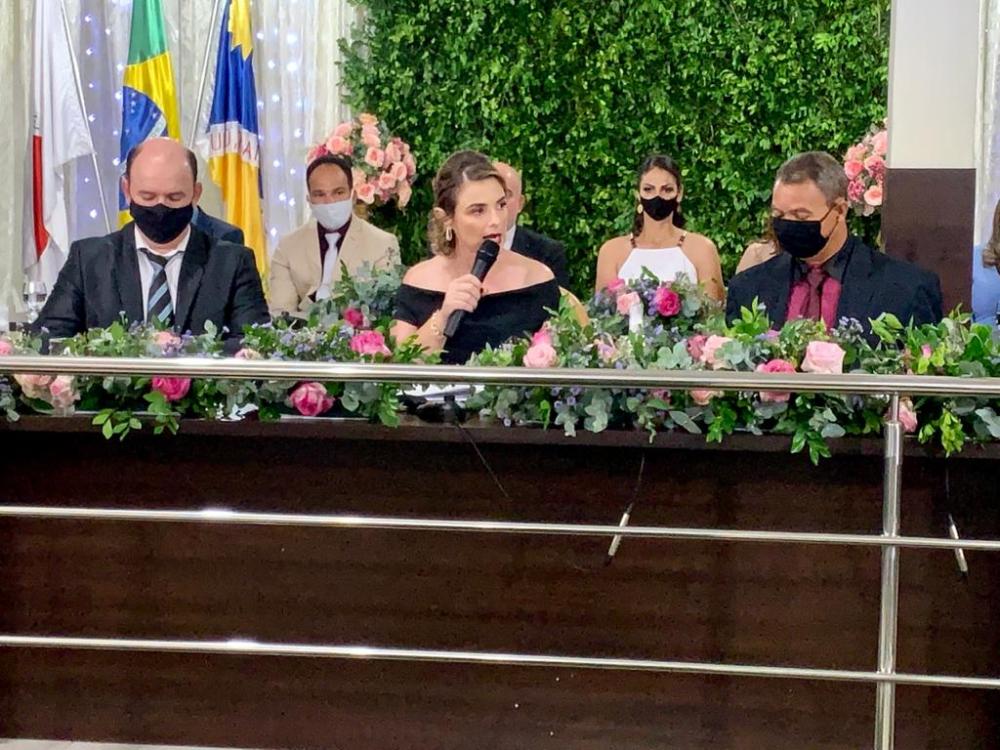 Prefeito, vice e vereadores tomam posse em Belo Oriente