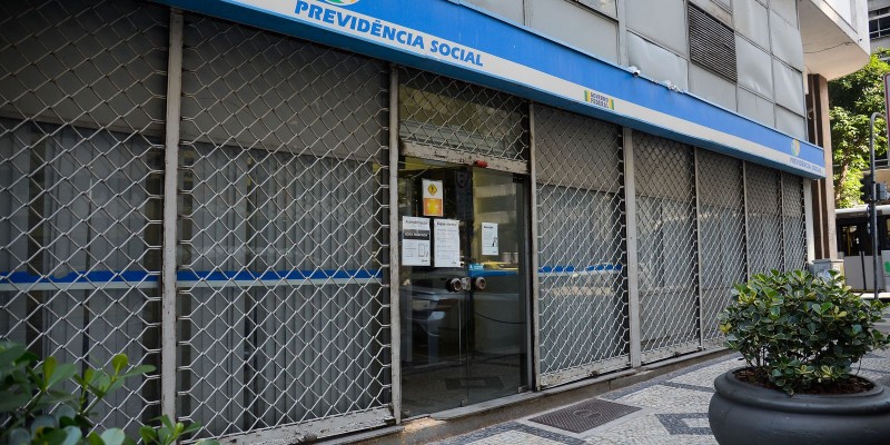 Agências do INSS passam a ter supervisão de atendimento presencial