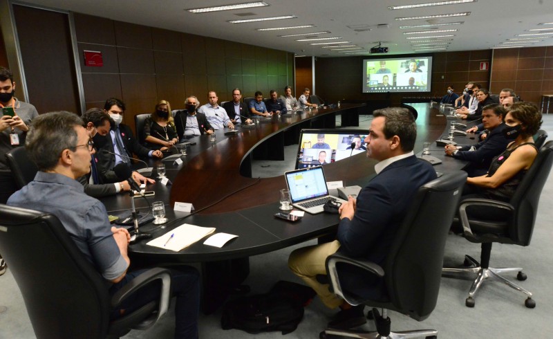 Romeu Zema se reúne com empresários e apresenta balanço de ações após 32 meses de governo