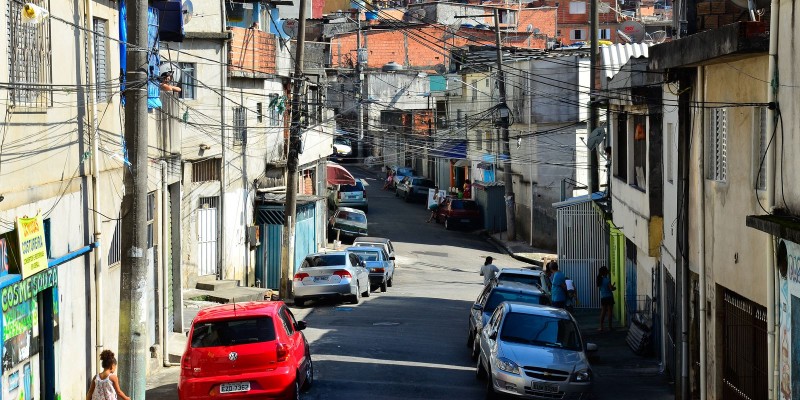 SP inicia projeto para recuperar mil moradias precárias em Heliópolis