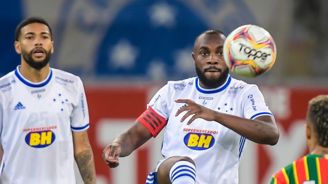 Cruzeiro enfrenta Sampaio Corrêa pela 33ª rodada da Série B