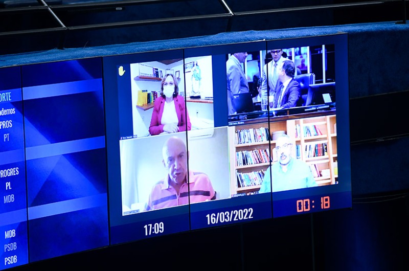 Vai à sanção projeto que institui dia nacional de luta contra a endometriose