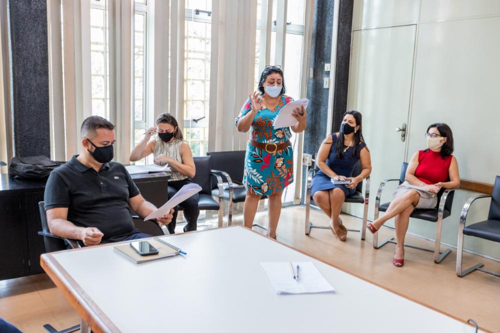 Administração de Ipatinga começa a discutir normas para volta às aulas 