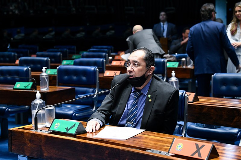 Kajuru critica Bolsonaro por desacreditar a Justiça Eleitoral