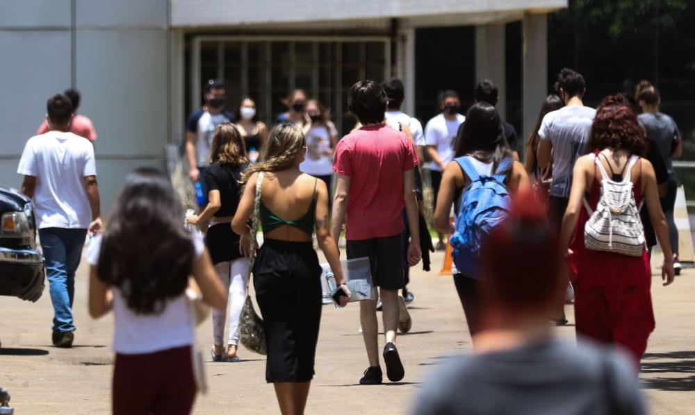 Estudantes têm até 29 de janeiro para pedir reaplicação da prova do Enem