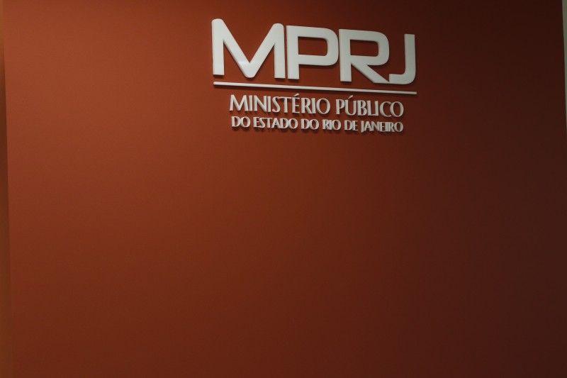 Delegada presa em operação do MPRJ é transferida para presídio