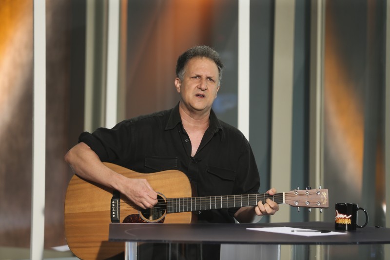 Sem Censura recebe Philippe Seabra, vocalista da Plebe Rude