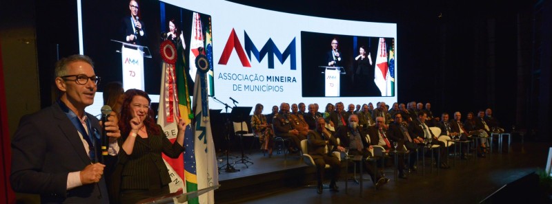 Governador participa das comemorações dos 70 anos da Associação Mineira dos Municípios (AMM)