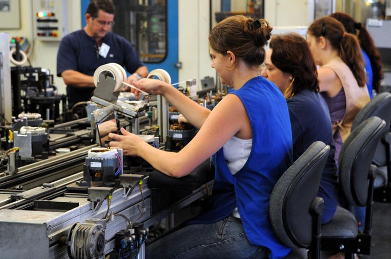 Relatório da IFI destaca crescimento econômico e faz alerta sobre dívida pública