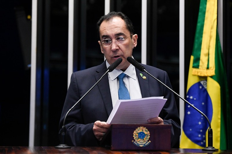 Kajuru apoia sugestão de Tasso para garantir Auxílio Brasil em 2023