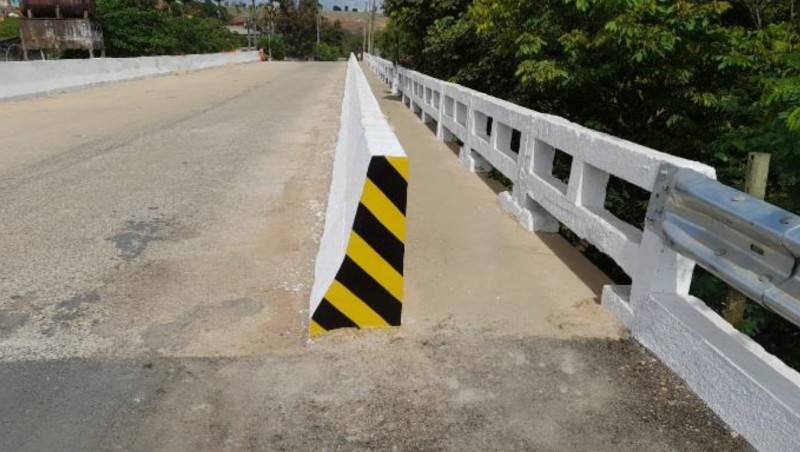 Governo conclui encabeçamento de ponte na LMG-682, no Vale do Jequitinhonha