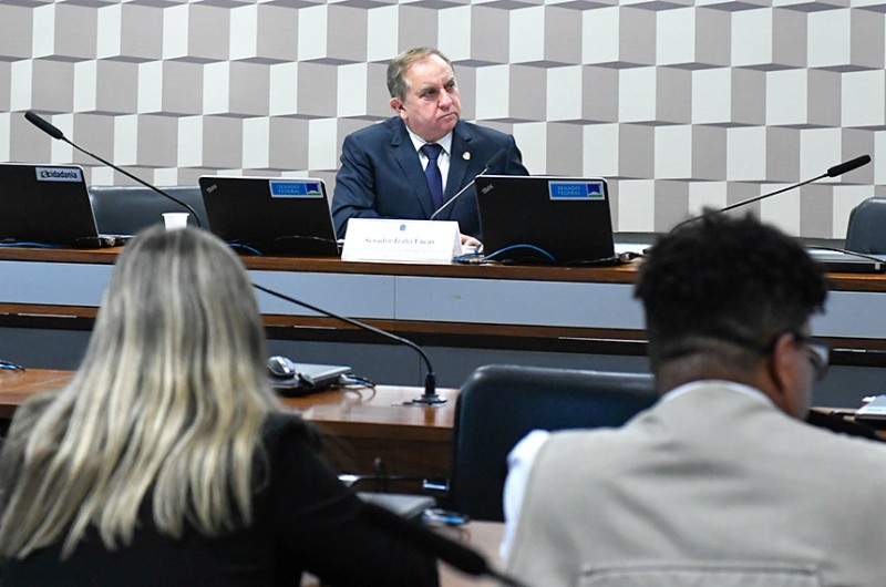 Títulos verdes podem ser 'portas de saída' de programas sociais, aponta debate