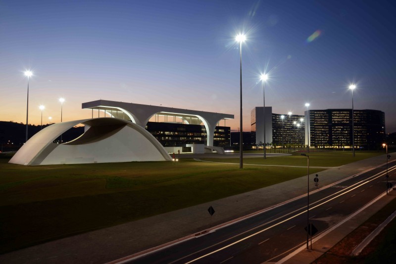 Governo de Minas paga 13º em dia pelo segundo ano consecutivo