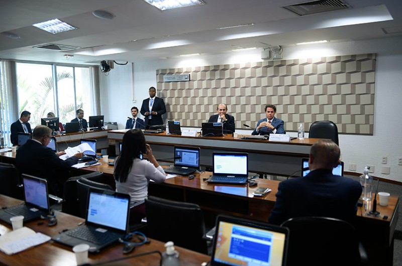 CE avalia criação de campanha nacional sobre depressão