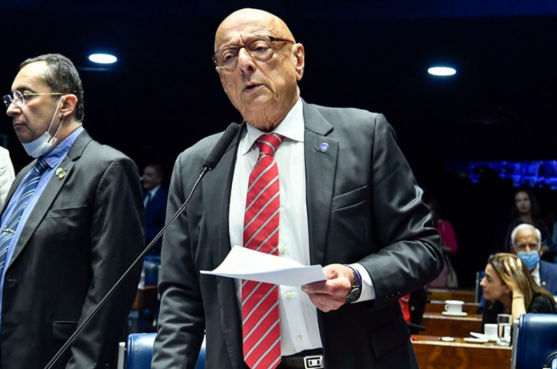 Amin quer que Advocacia do Senado aprecie notificação sobre requerimentos de impeachment