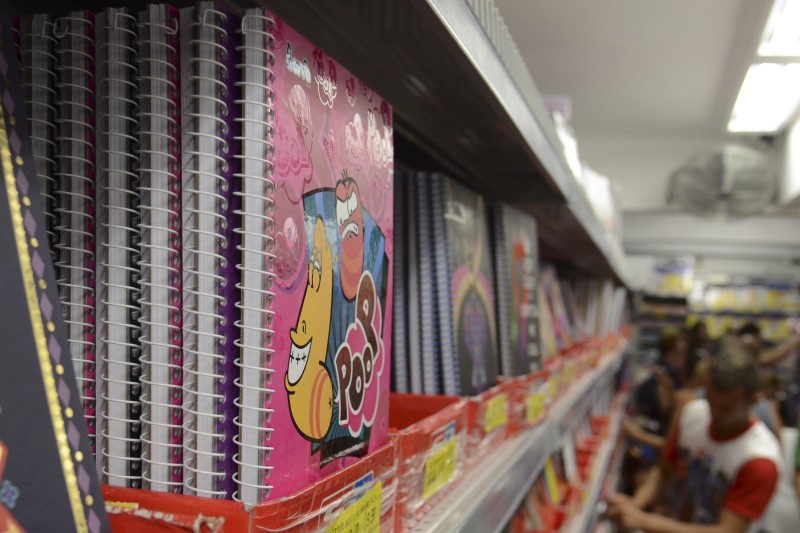 Pesquisa é fundamental para reduzir despesas com material escolar