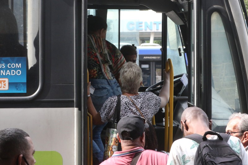 RJ: reclamações por falta de refrigeração em ônibus passam de 5 mil