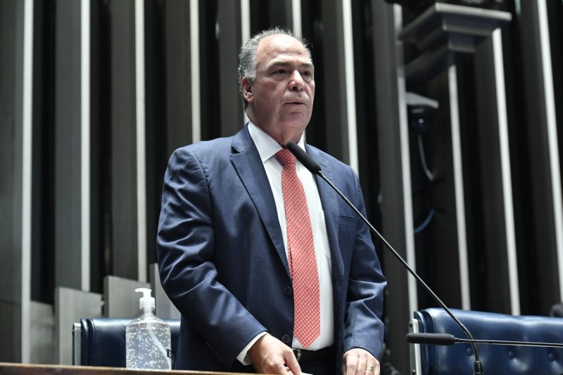 Aprovado reajuste em subsídios de presidente da República e vice, parlamentares e ministros