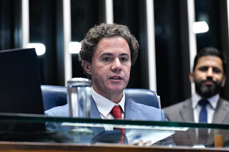 Aprovado projeto que permite agentes de saúde e de endemias acumular cargo