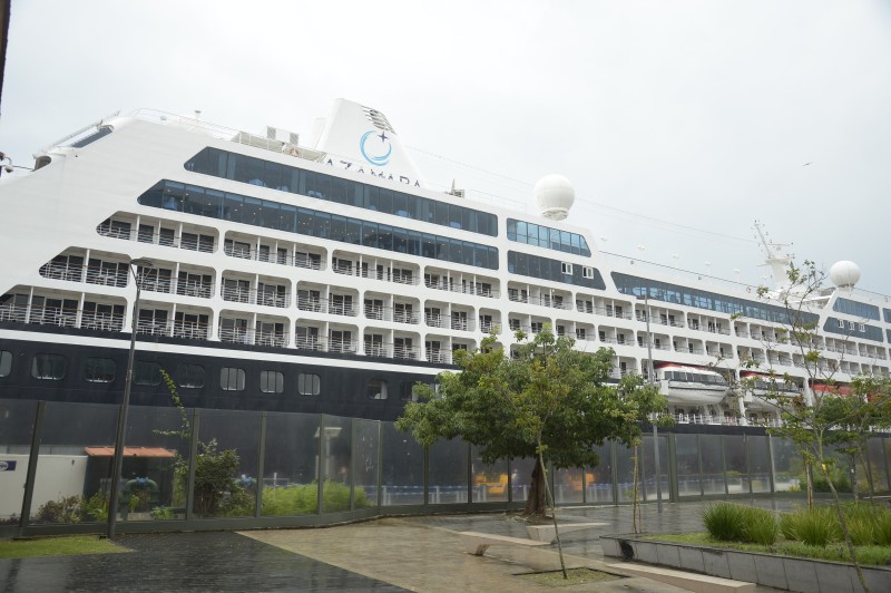 Chega ao Rio primeiro cruzeiro para réveillon em Copacabana
