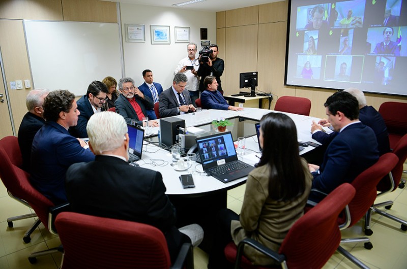 Em defesa da democracia, líderes pedem retomada integral de atividades no Congresso