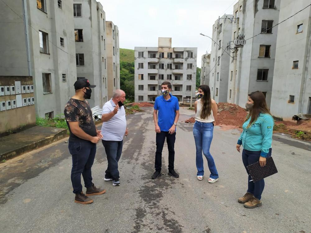 Gustavo Nunes visita apartamento acabado do Residencial Bom Jardim III