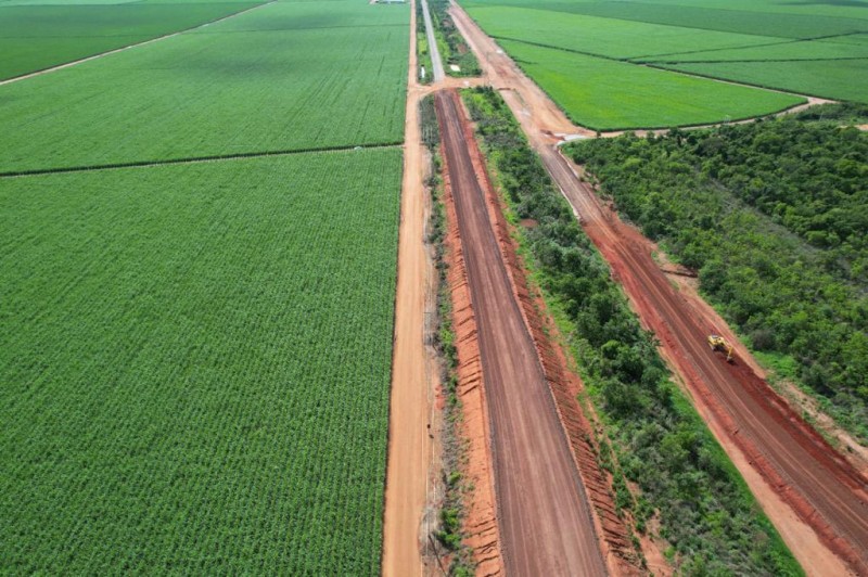 Pavimentação da LMG-680 avança em Paracatu, no Noroeste de Minas