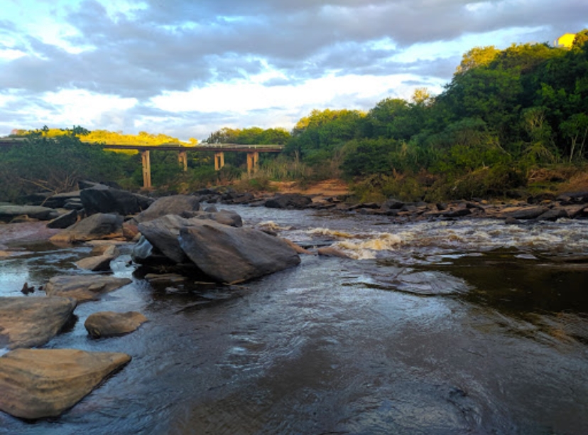 Homem confessa ter matado idosa e jogado corpo no Rio Araçuaí, em MG