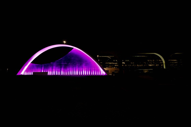 Iluminação na Cidade Administrativa chama atenção para o mês de combate à hanseníase