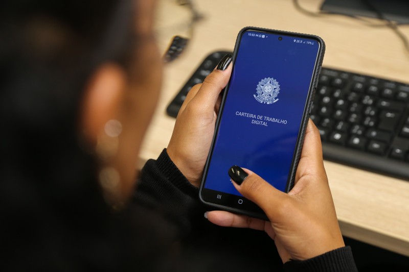 Minas registra a criação de mais de 170 mil empregos com carteira assinada em 2022