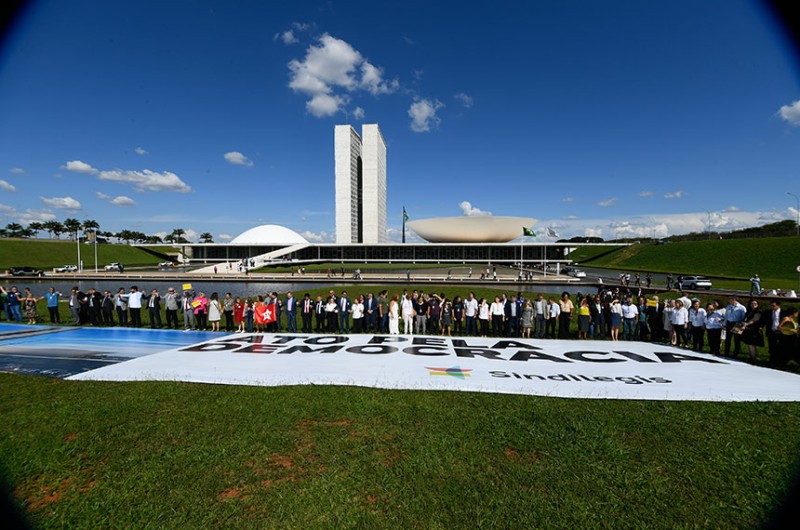 Ato em defesa do Congresso marca um mês da invasão de 8 de janeiro
