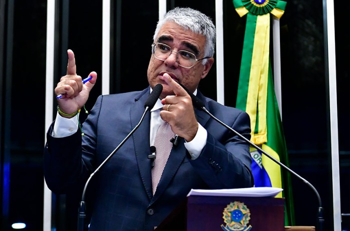 Girão questiona resistência do governo à CPI dos Atos de 8 de Janeiro