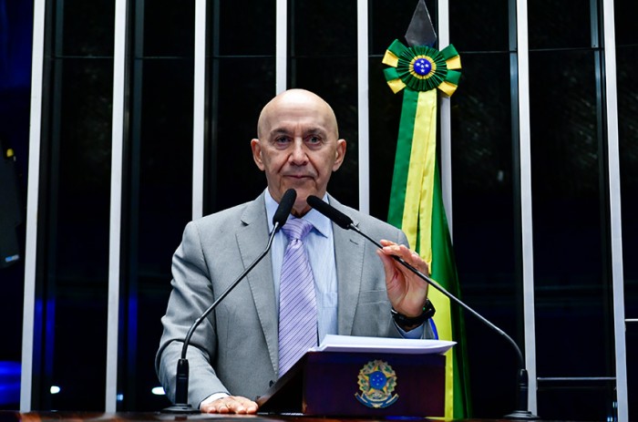 Confúcio Moura destaca dedução de IR para doações a FDCA