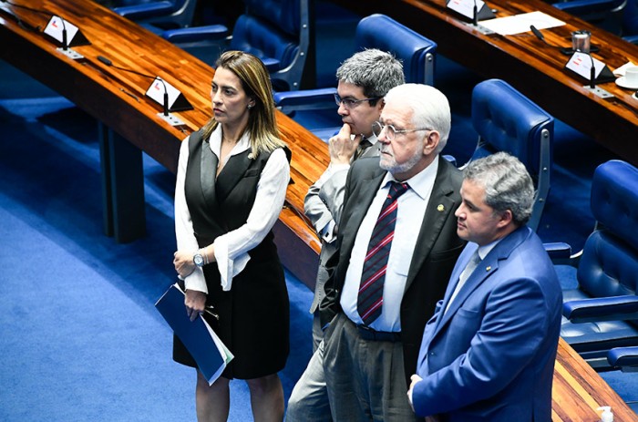 Soraya apresenta questão de ordem sobre CPI dos atos antidemocráticos