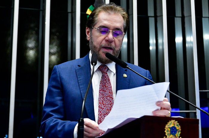 PSDB precisa se reinventar, diz Plínio Valério