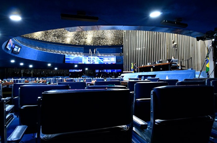 Senado vota atendimento telefônico diferenciado a pessoas com deficiência