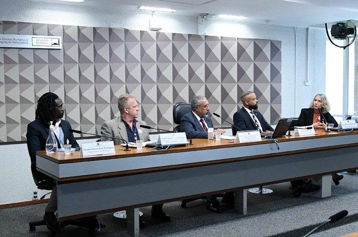 CDH: superação da fome passa por crescimento e salário mínimo