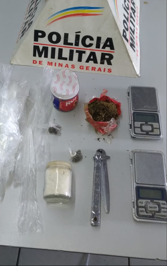 População denuncia tráfico de drogas e polícia prende suspeito em Ipatinga