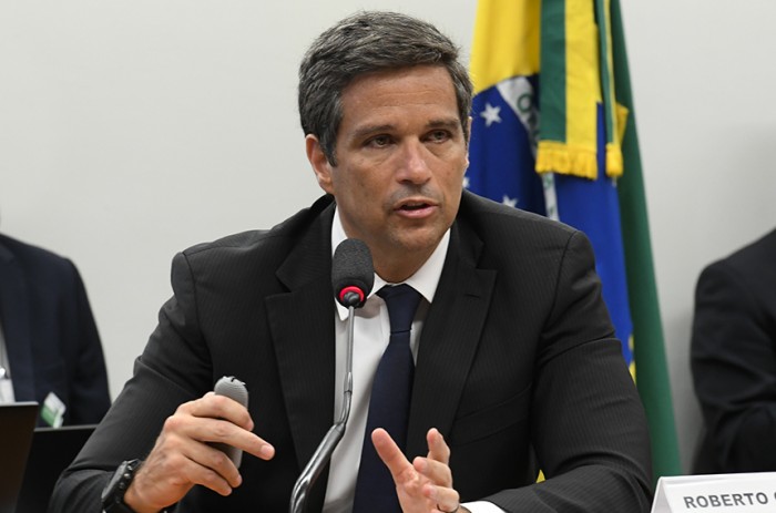 CAE ouve explicações de presidente do BC sobre taxa de juros na terça