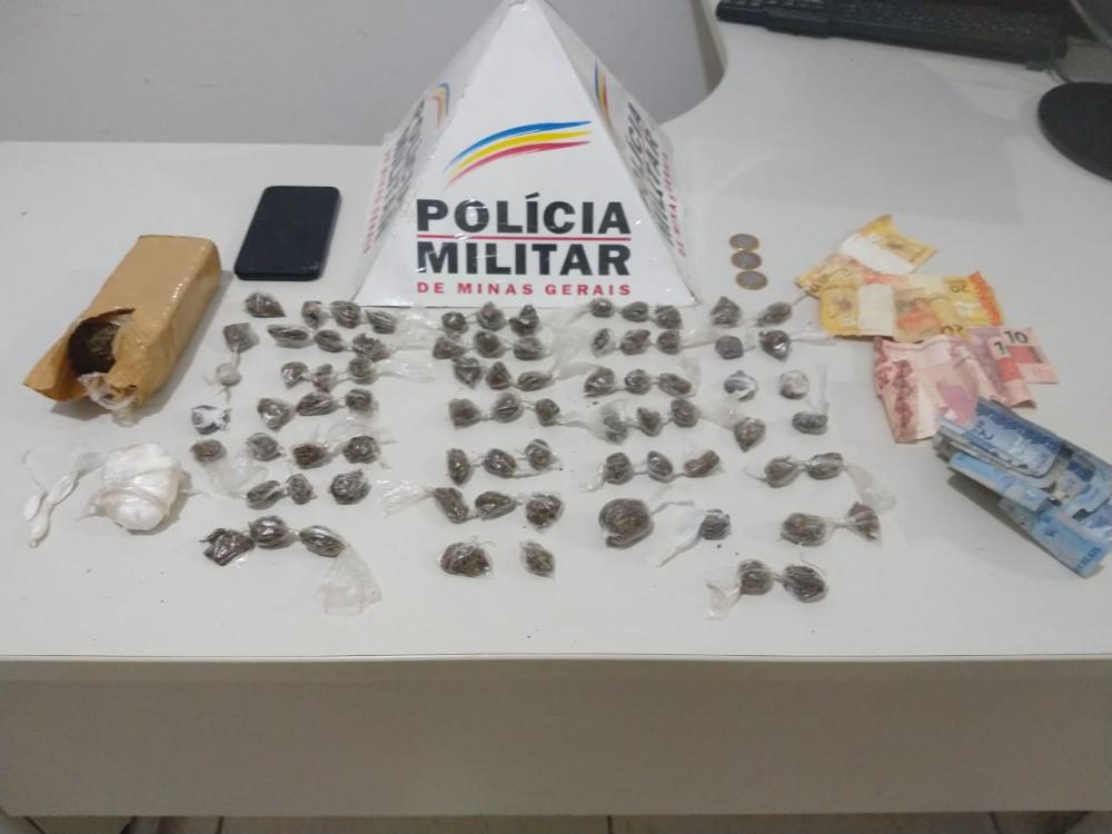 Homem e adolescente são detidos com mais de 70 buchas de maconha em Belo Oriente