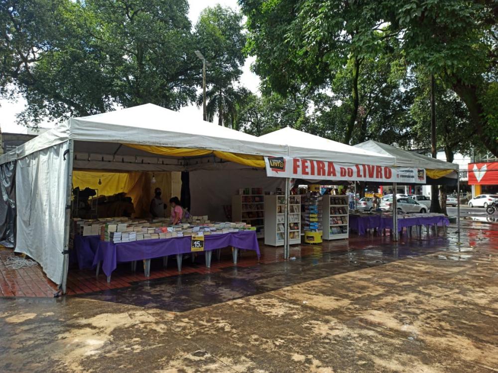 Feira Popular do Livro chega novamente a Ipatinga